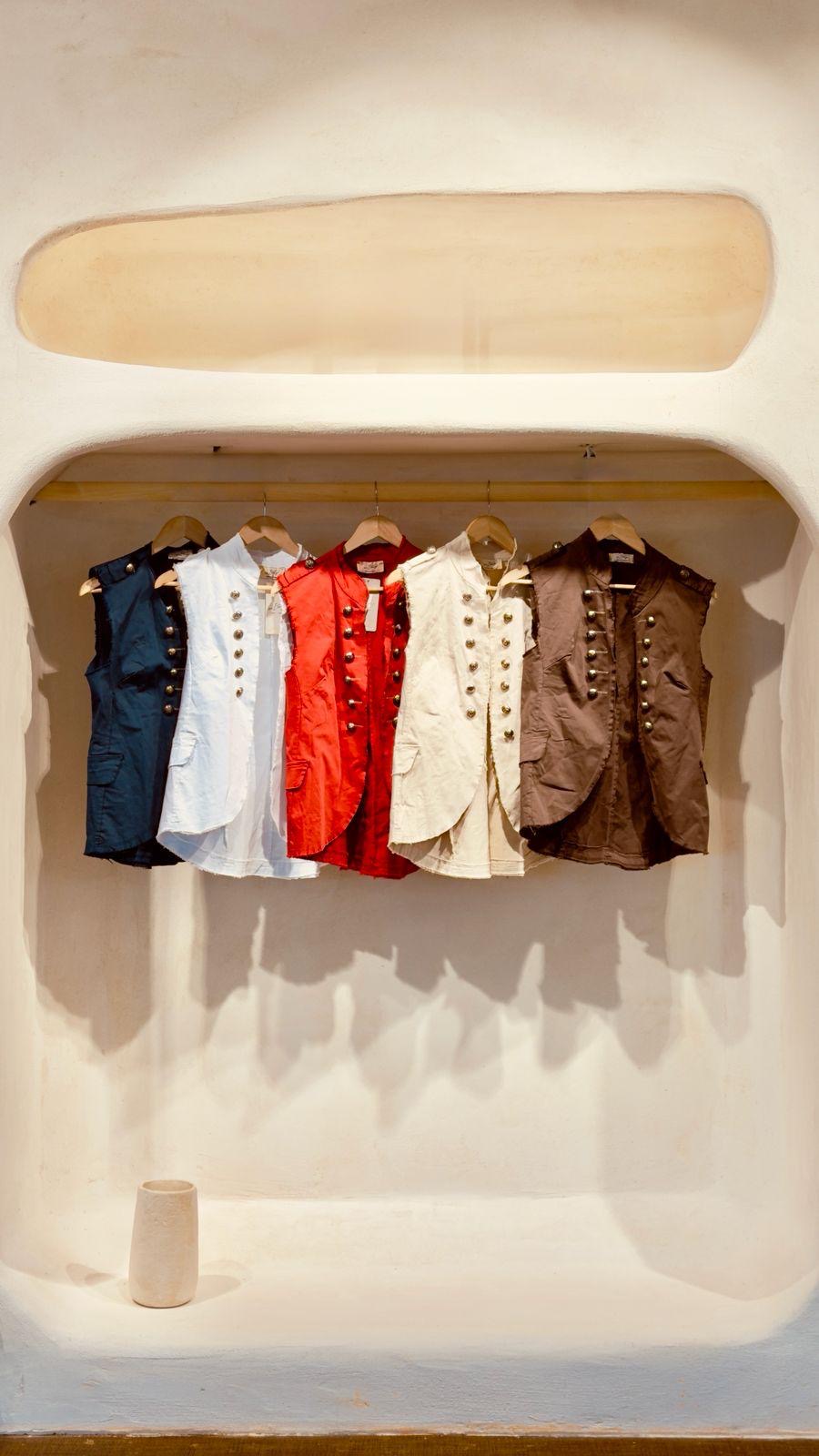 Italy vest