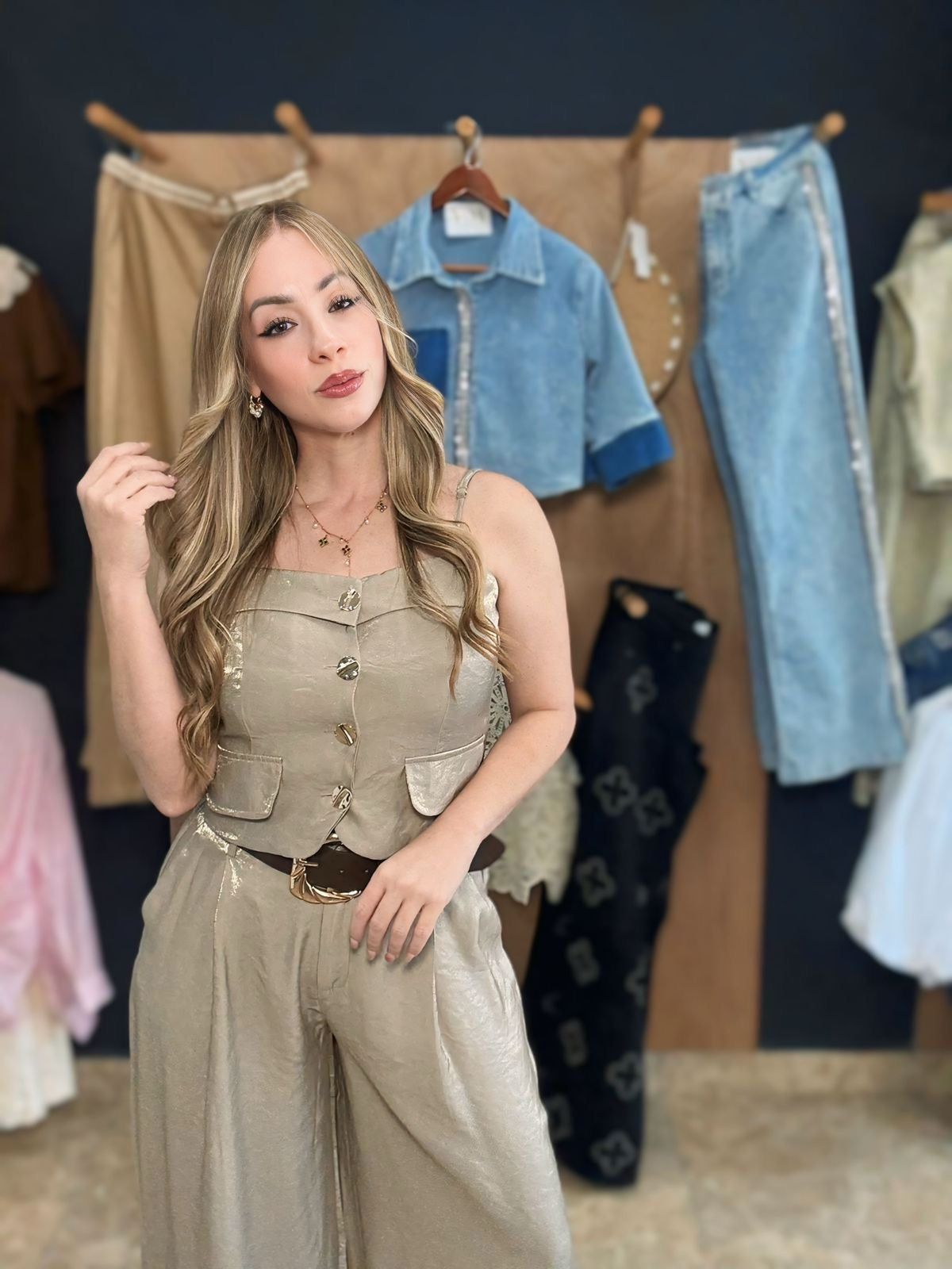 Khaki satin Set (incluye correa )