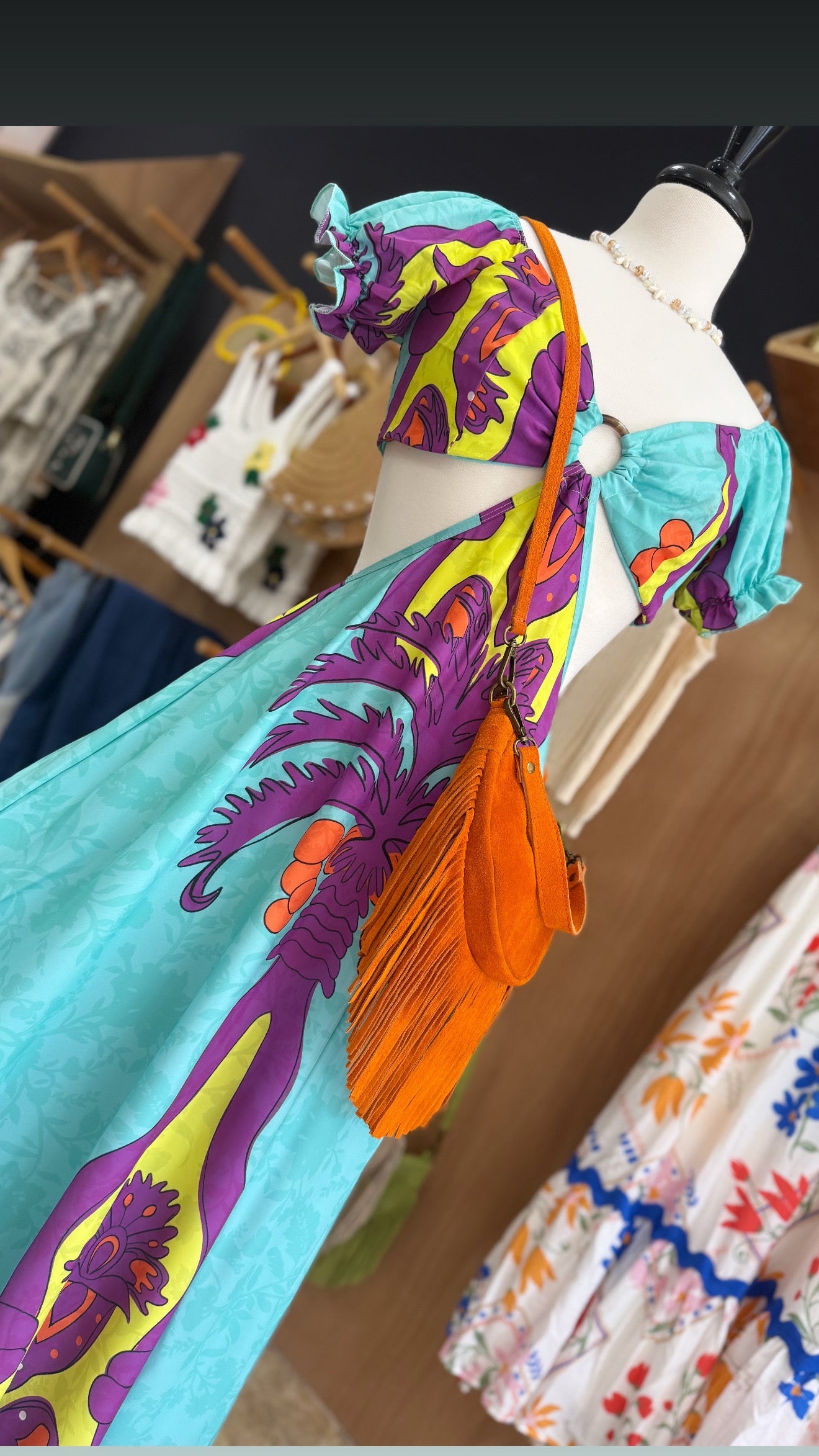 Exclusive Colombian Maxi