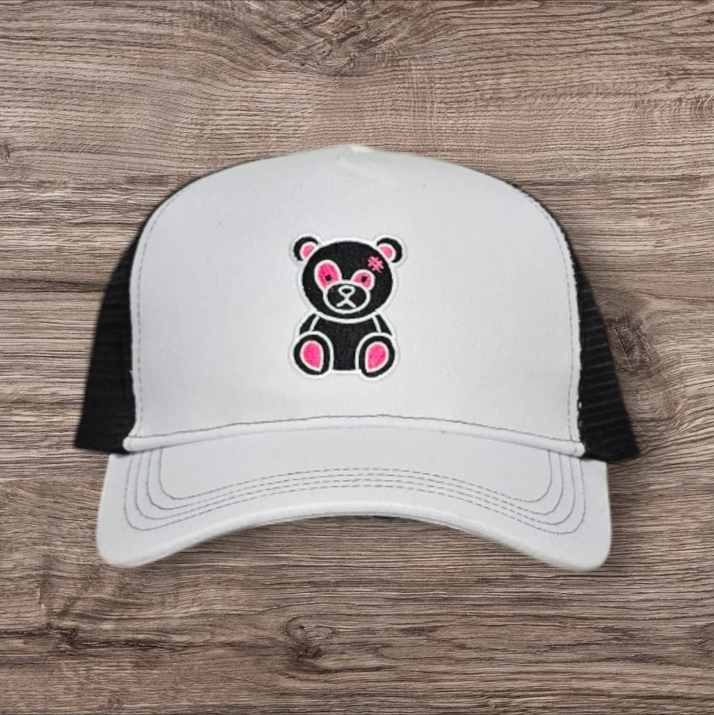 Messy Teddy Gorras
