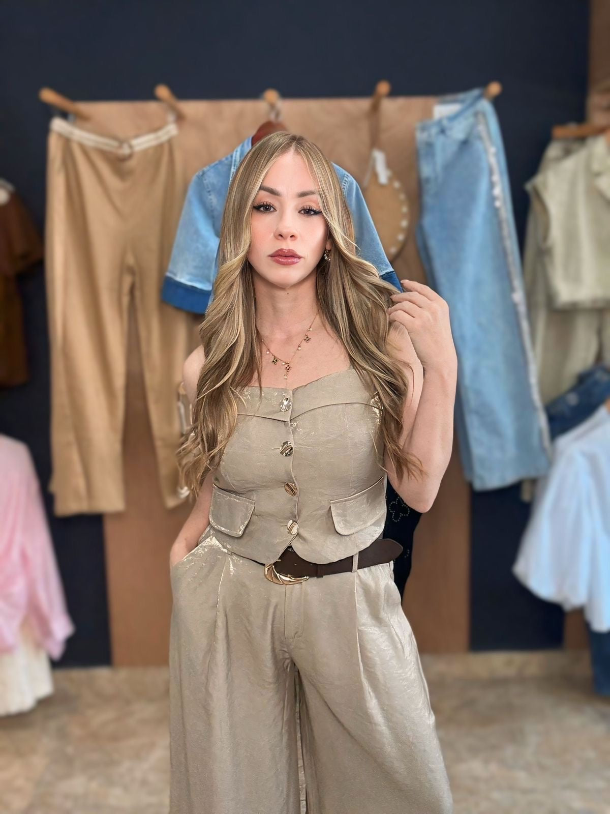 Khaki satin Set (incluye correa )