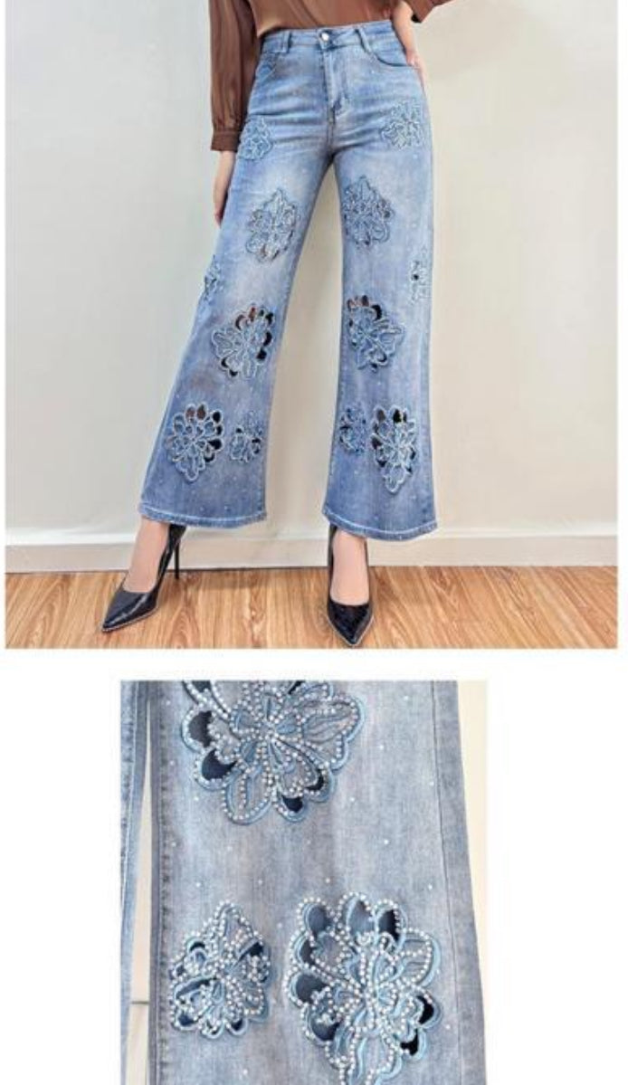Floral Details Jeans 👖