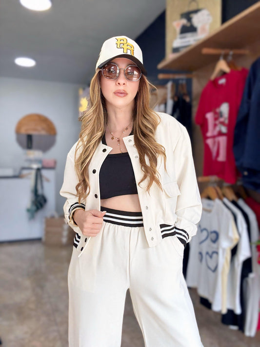 Travel Ivory & black set