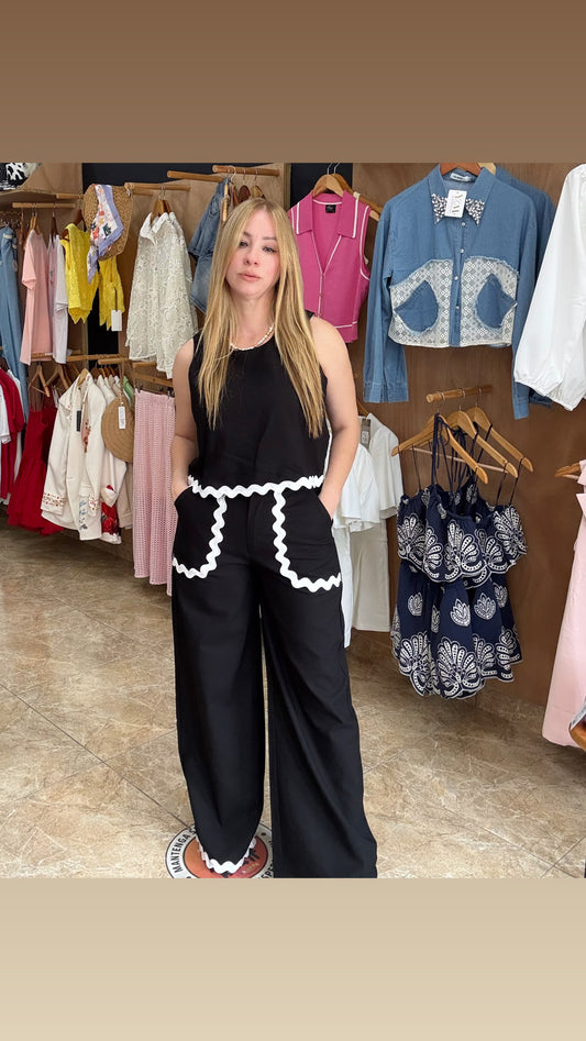 Black & White Set
