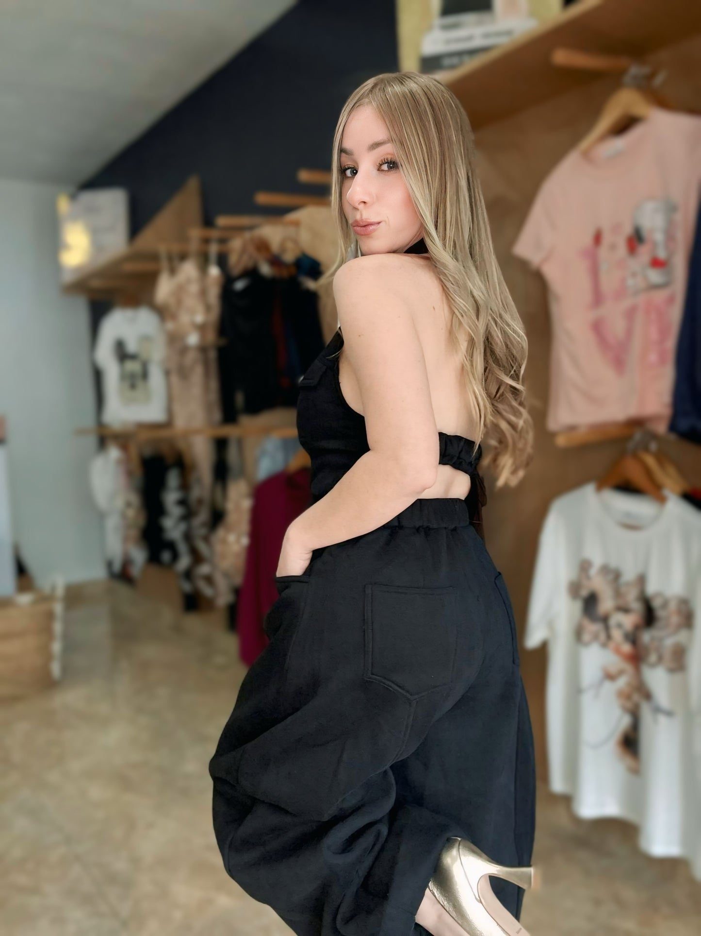 Jumper negro halter espalda abierta