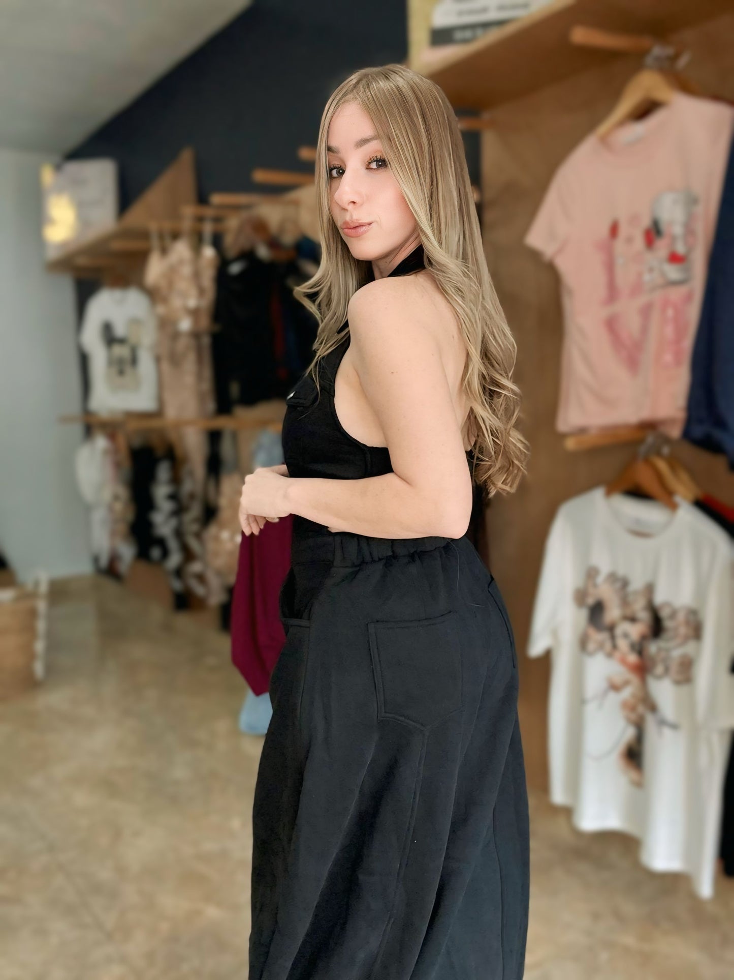 Jumper negro halter espalda abierta
